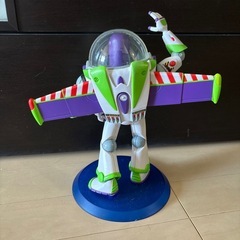 トイストーリー　バスのフィギュアの画像