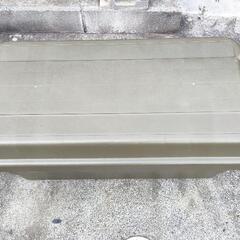 984-②.カーゴトランク（70L）+木製テーブル+メラミンテーブルの画像