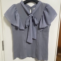 Noelaのボウタイフレアカットソーです☺️