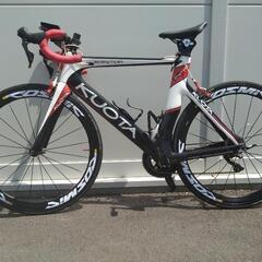 新品フレーム　KUOTA ｋFUCTOR フルカーボンロードバイク完成車の画像