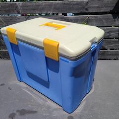 ノーブランド　クーラーボックス　の画像