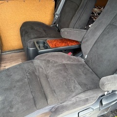 商談中　ハイエース　セカンドシート　アルファードの画像