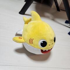 あっちこっちダンシング ベイビーシャークの画像