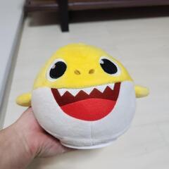 あっちこっちダンシング ベイビーシャークの画像