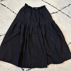新品美品　ブラックスカート