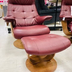 【メーカー直売】の商品をすべて 取りに来れる方限定！karimoku（カリモク）のオットマン付き ダイニングテーブル
