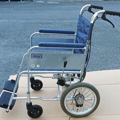 山口市、車イス￥5500/台🔴介助用🔴美品の画像