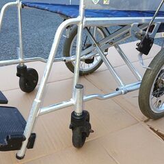 山口市、車イス￥5500/台🔴介助用🔴美品の画像