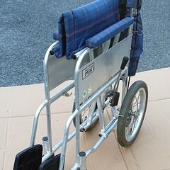 山口市、車イス￥5500/台🔴介助用🔴美品の画像