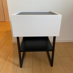 【美品】サイドテーブル　白の画像