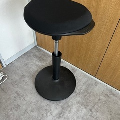 山善　スタンディングチェア　昇降チェアの画像
