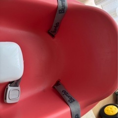 美品Bumbo バンボ　マルチシート　テーブル付き　クッションシート　ベルト付きの画像