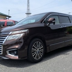 日産　エルグランド　ブラウンの画像
