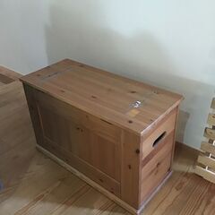 【無料】IKEA 天然木製キャビネット お譲りします