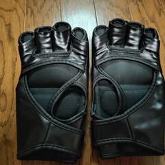 MMAグローブ 黒 オープンフィンガーの画像