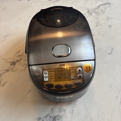 【本日お渡しのみ】炊飯器 象印 NP-VD10