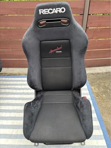 ②レカロ　コックピット　シート