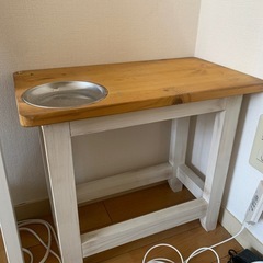 サイドテーブル