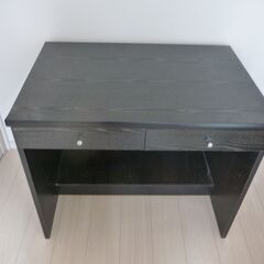 黒色軽量、学習机、作業机の画像