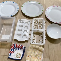 食器、製氷器、ハンガー、ハンカチセット