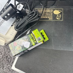 爬虫類ヒーターなどペット用品