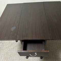 キッチンテーブルの画像
