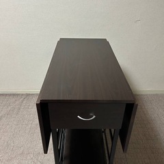 キッチンテーブルの画像