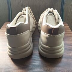 新品 24.5cm レディース スニーカー ベージュ 厚底 男女兼用 シューズ【2000-417-S】の画像