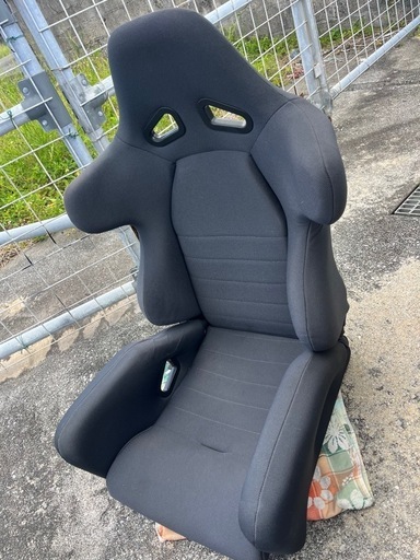 セミバケットシート