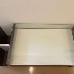 テーブル