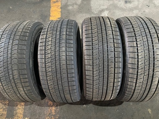 アルファード、ヴェルファイアに　BS VRX2 235/50 R18 走行1000キロ程のバリ目4本