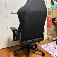pragma.chair プレミアム ゲーミングチェアの画像