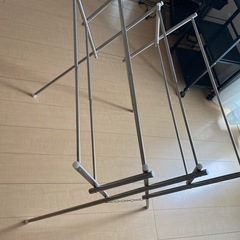 折りたたみ式 室内物干しスタンド（アルミ製）／軽量・省スペース／...
