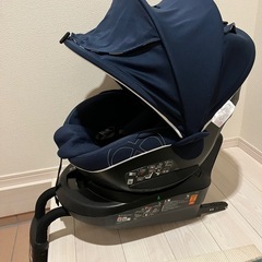 エールべべチャイルドシートの画像