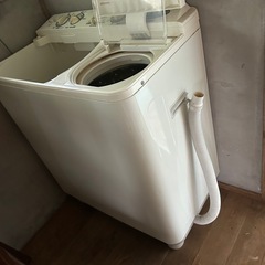 ２層式洗濯機