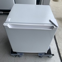 冷凍庫　2021年製　PF-A32FD-W 人気の冷凍庫　　1ド...