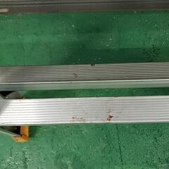 はしご兼用脚立の画像