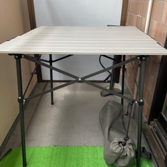 キャンプ　テーブル
