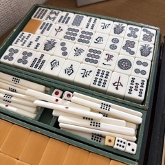 決まりました！安くしました！かなり古い麻雀牌ですの画像