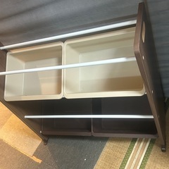 おもちゃ棚の画像