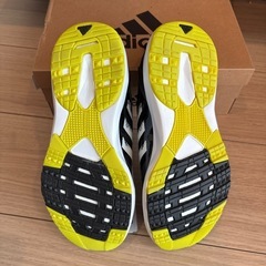 ⭐️新品⭐️adidas スニーカーの画像