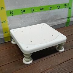 0622-183 浴槽内いす