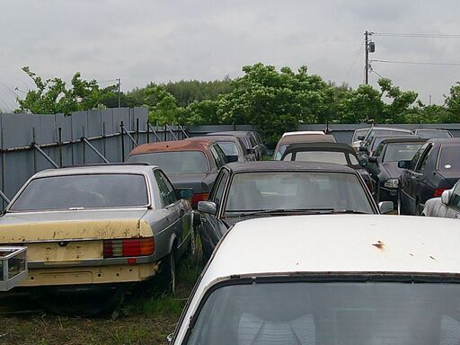 オールドMベンツ123-190E-202-124.126.129.140.220.114-108他部品取り及び部品