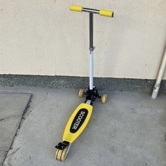 3輪 キックスケーターの画像