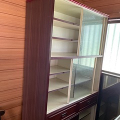 食器棚の画像