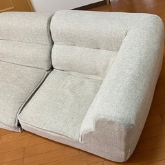 二人掛けローソファの画像