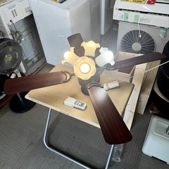 【美品‼️】定価21,800円♪ SIS株式会社 シーリングファンライト 照明器具 ガラスシェード 空調家電 リモコン付き♪の画像