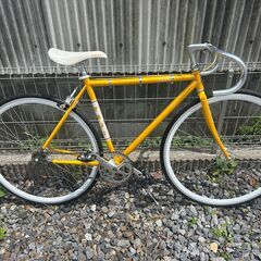FUJI FEATHER フェザー ピストバイク 黄後ブレーキ ワンピースシール有の画像