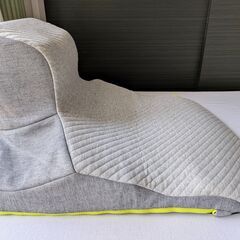 【美品】西川Keeps ピロークッション（仰向け/うつぶせ/横向き/あぐら姿勢全てに対応）＋専用カバー付き／グレーの画像