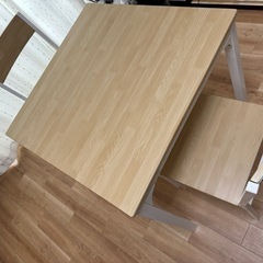 コーナン テーブル イス2脚の画像